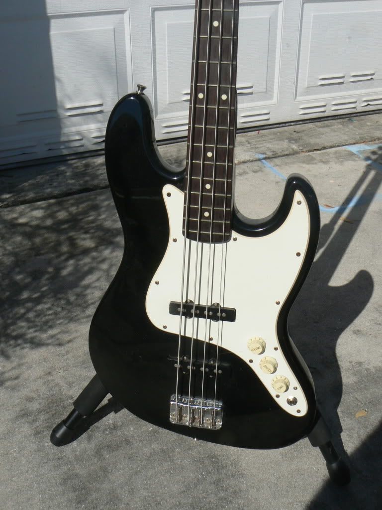 Fender Jazz Bass with a onepiece pickguard (American Traditional, 90's